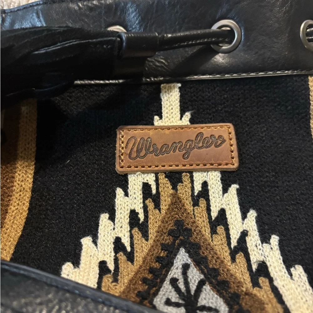 Wrangler Black and Brown Patterned Fringe Bag - Picture 5 of 9